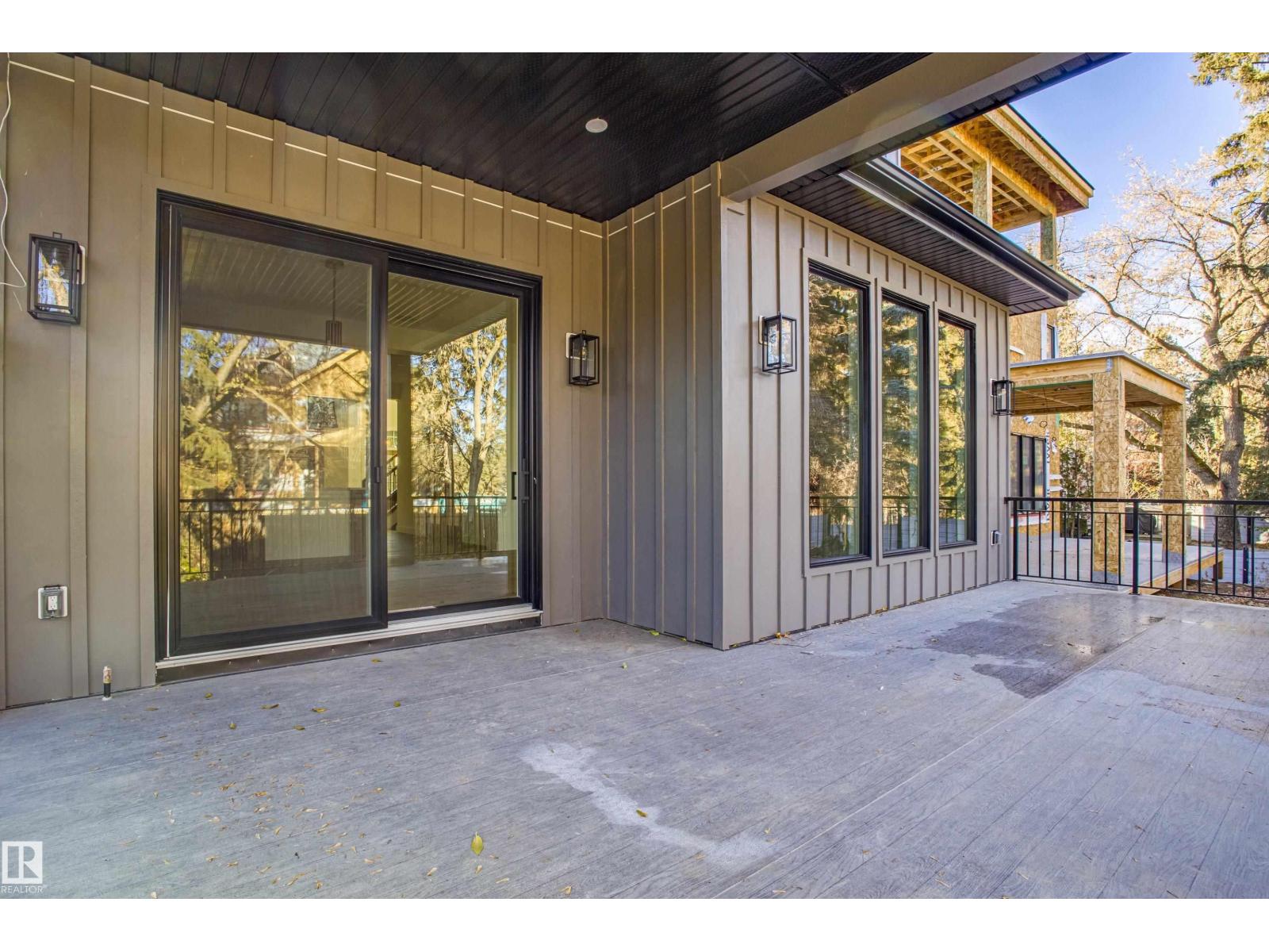 12304 39 AV NW, Edmonton