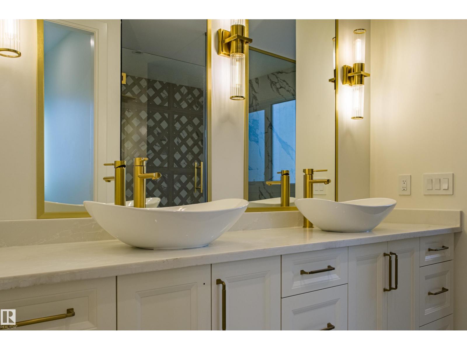 12304 39 AV NW, Edmonton