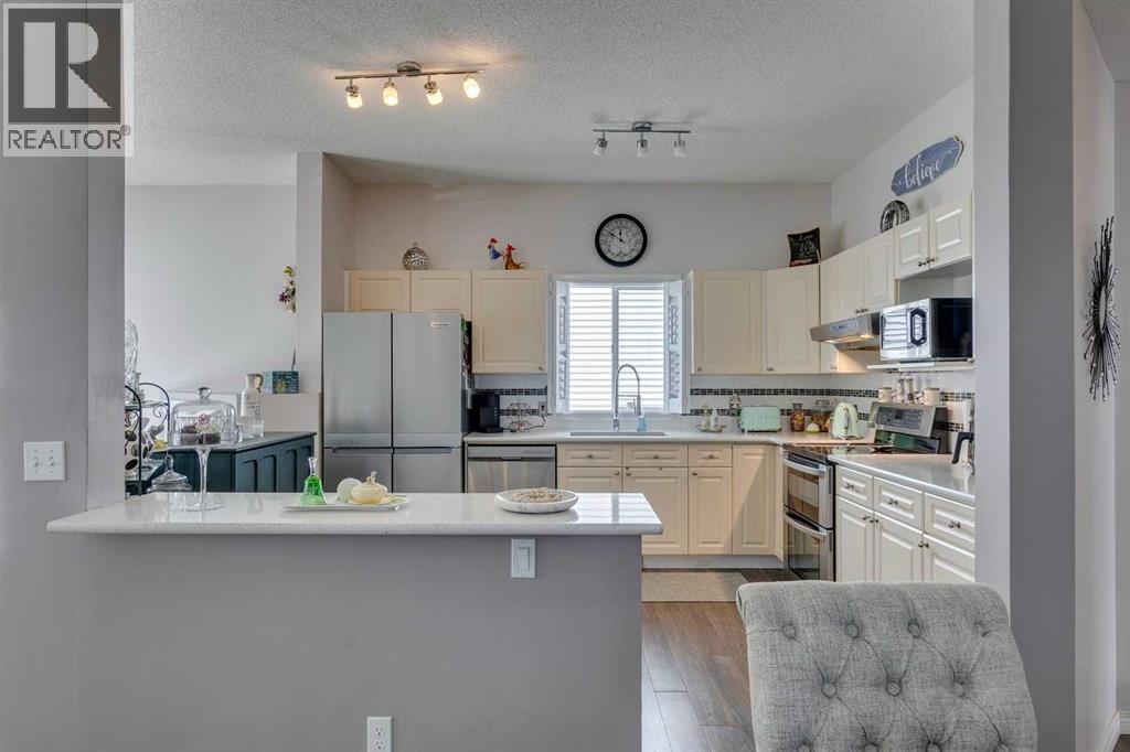 Single Family House Bi-level for Sale in  Tuscany Valley Drive NW Tuscany Calgary 