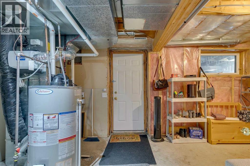 Single Family House Bi-level for Sale in  Tuscany Valley Drive NW Tuscany Calgary 