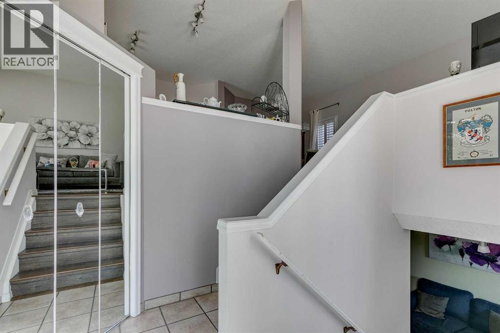 Single Family House Bi-level for Sale in  Tuscany Valley Drive NW Tuscany Calgary 