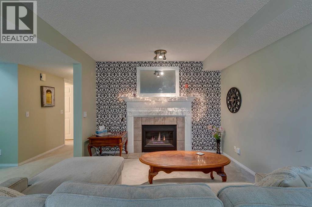 Single Family House Bi-level for Sale in  Tuscany Valley Drive NW Tuscany Calgary 