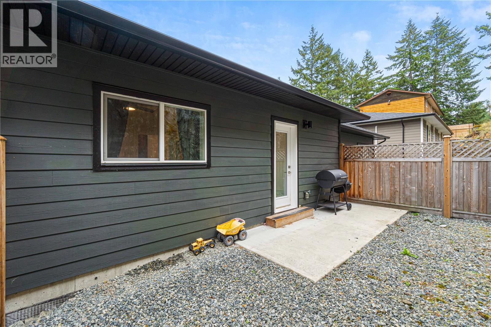 3365 Barrington Rd, Nanaimo - Exteriors - Photo 10