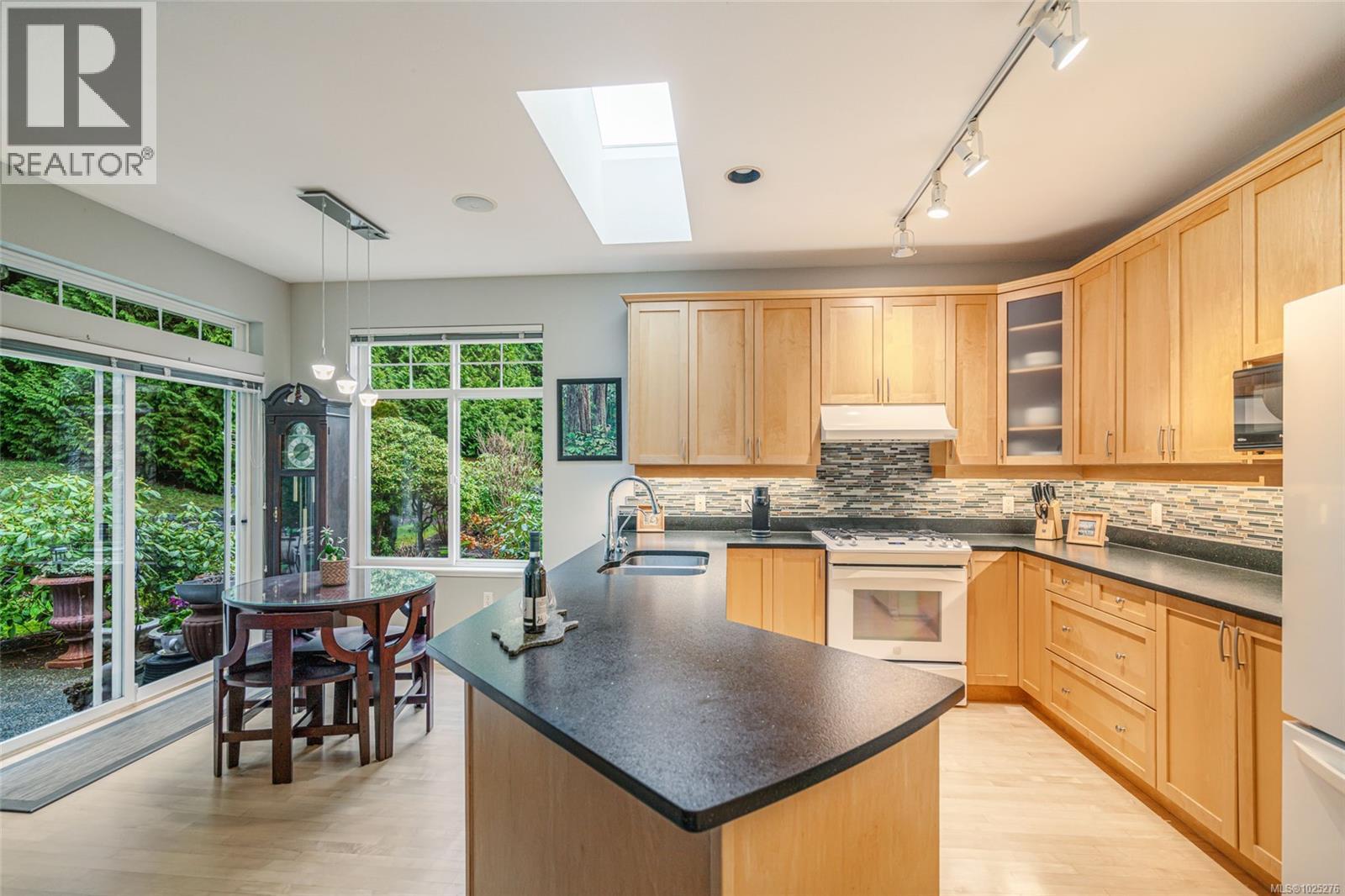 1266 Saturna Dr, Parksville