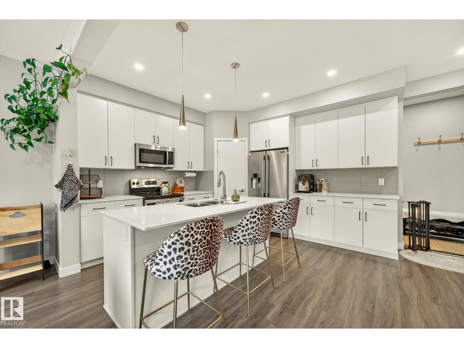 74 ROYAL ST, St. Albert