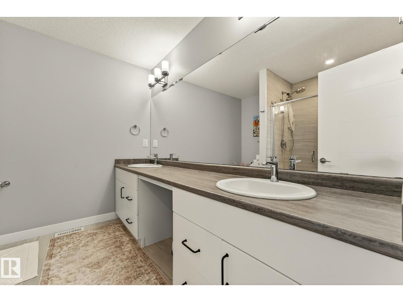 74 ROYAL ST, St. Albert