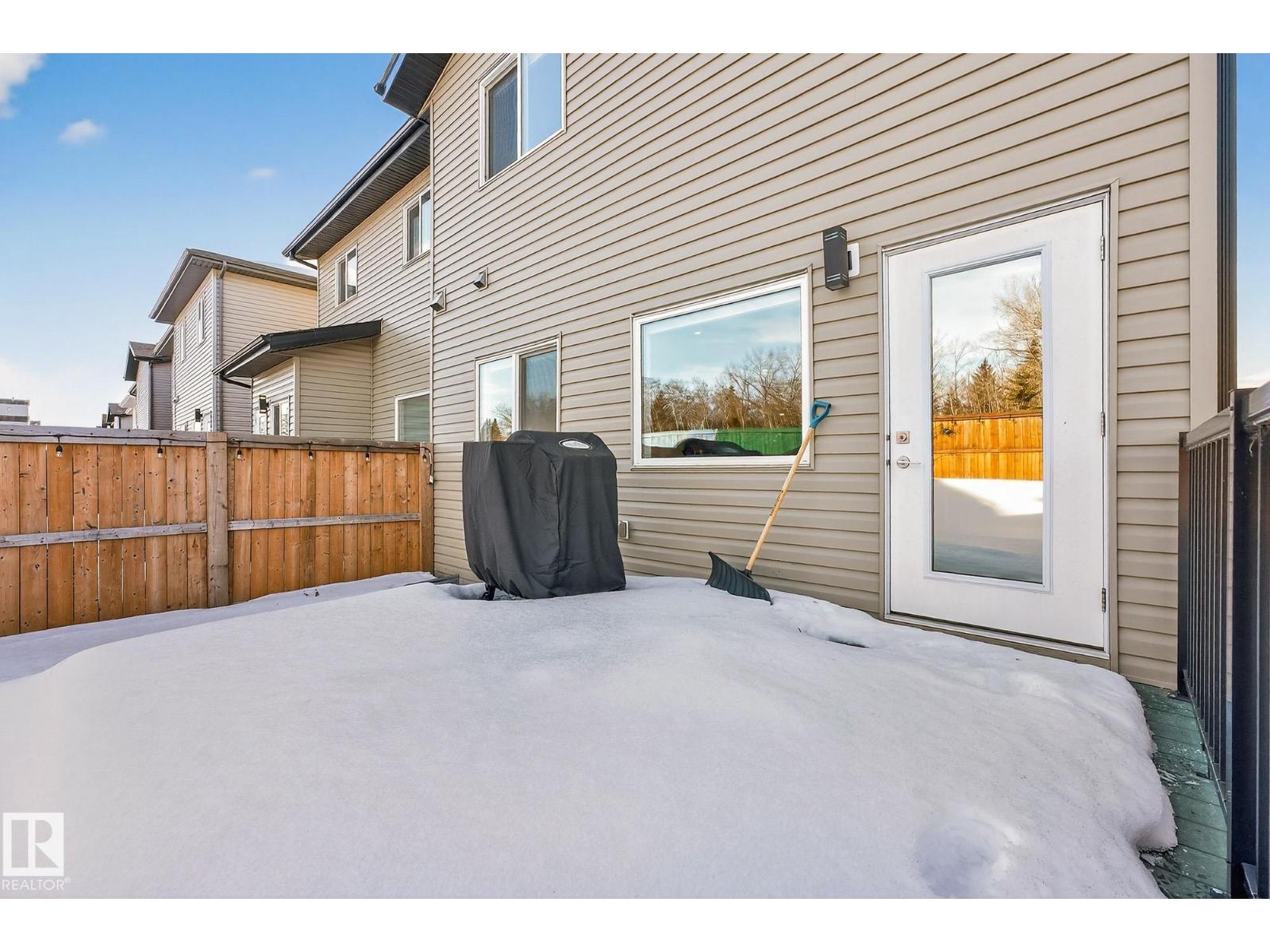 74 ROYAL ST, St. Albert