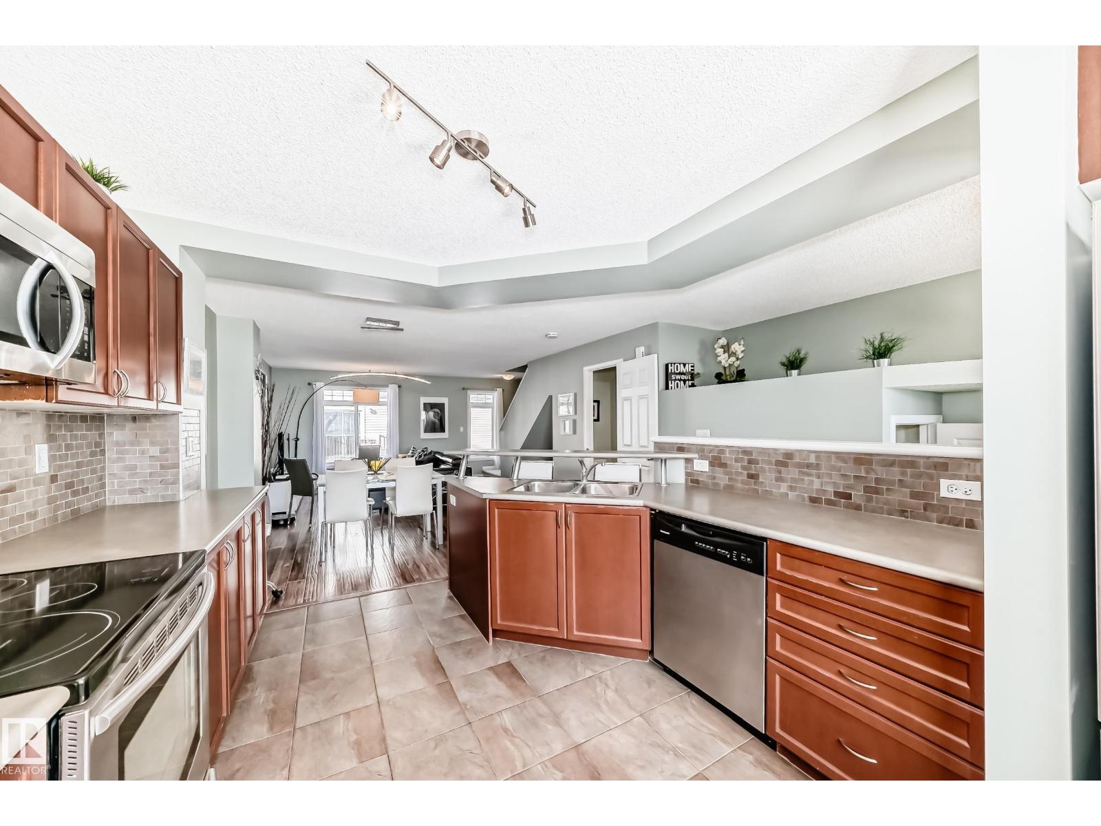 #4 1804 70 ST SW, Edmonton