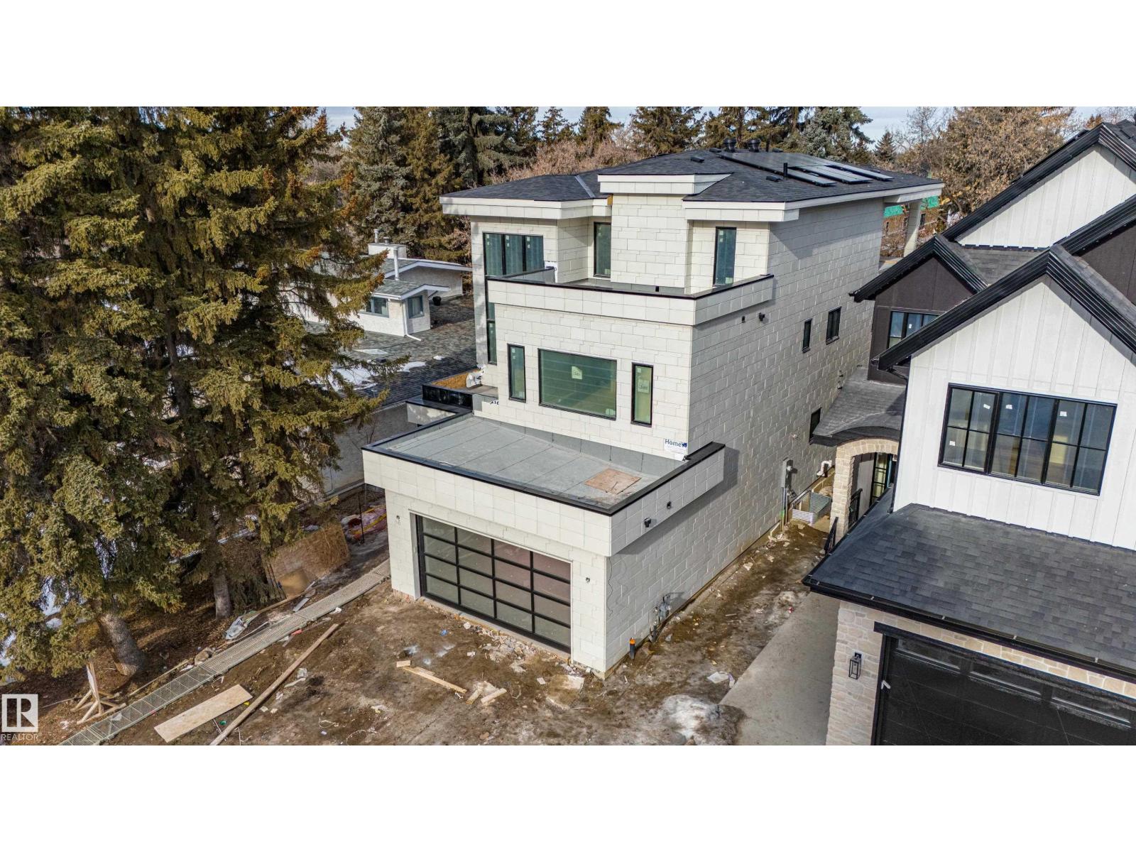 12306 39 AV NW, Edmonton