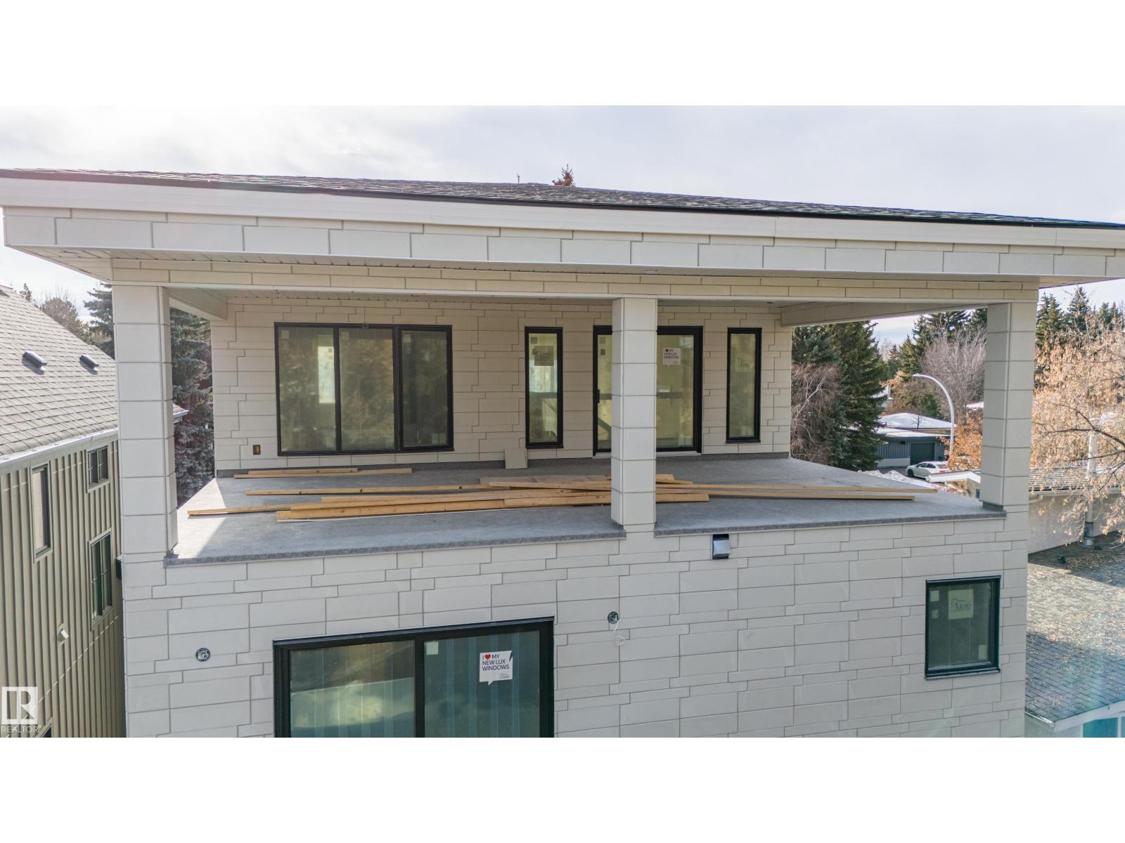 12306 39 AV NW, Edmonton