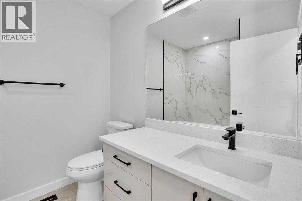 Single Family House Bi-level for Sale in  Berkley Drive NW Beddington Heights Calgary 