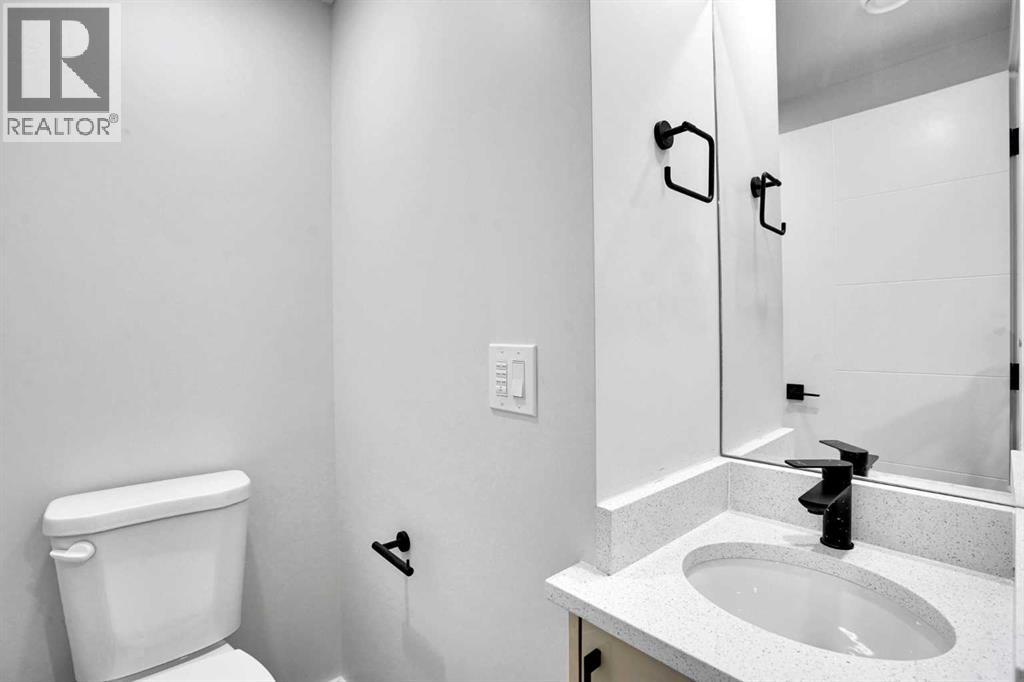 Single Family House Bi-level for Sale in  Berkley Drive NW Beddington Heights Calgary 