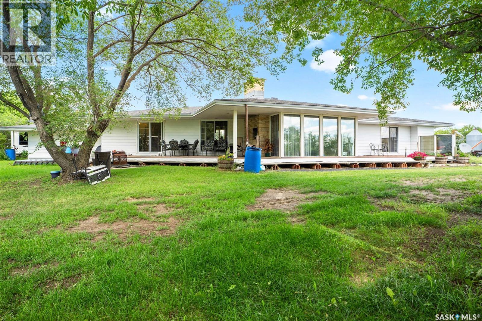 Chubak Farm - Photo 3 of 44, Aberdeen Rm No. 373, Saskatchewan