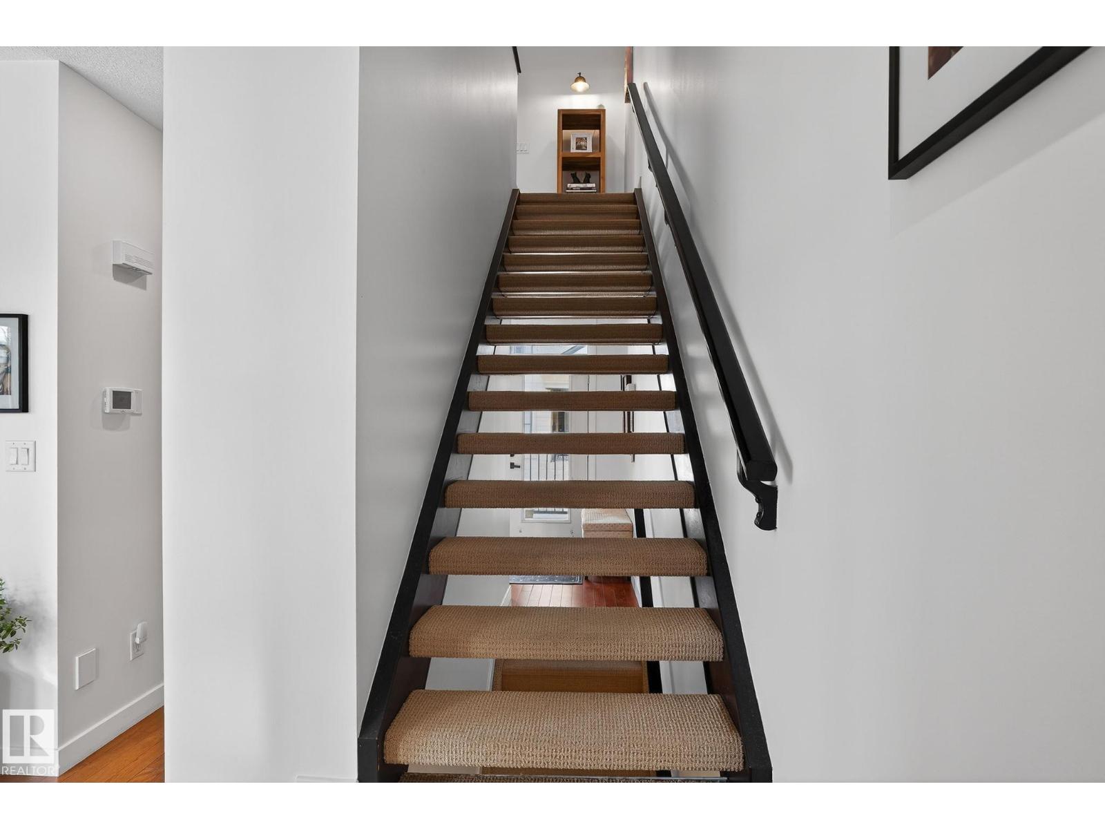 #1 9561 143 ST NW NW, Edmonton