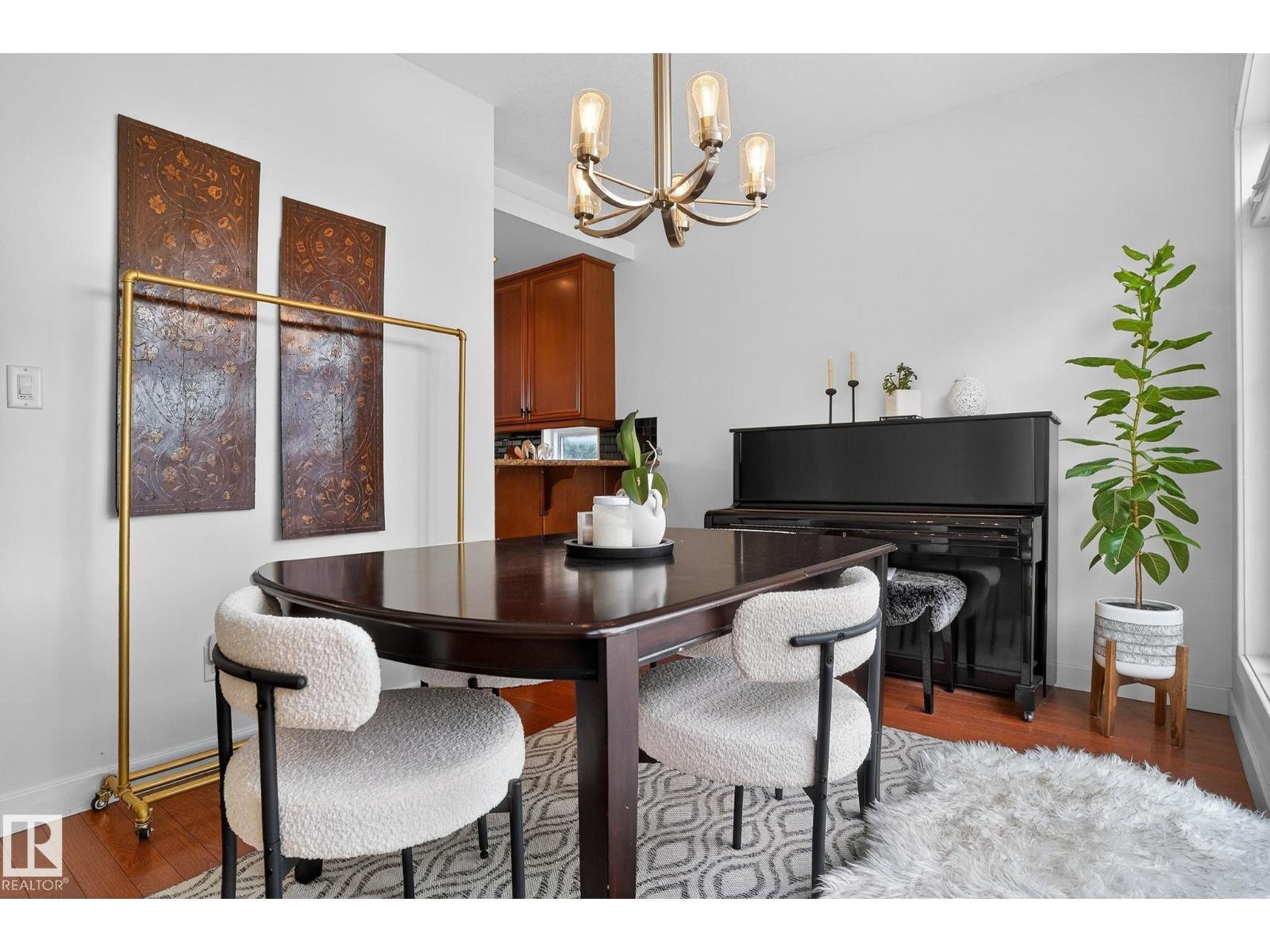 #1 9561 143 ST NW NW, Edmonton