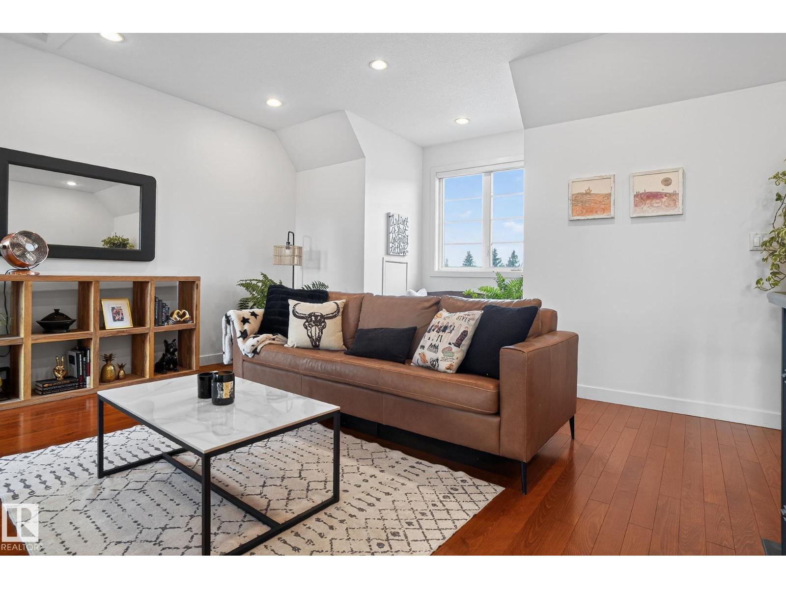 #1 9561 143 ST NW NW, Edmonton