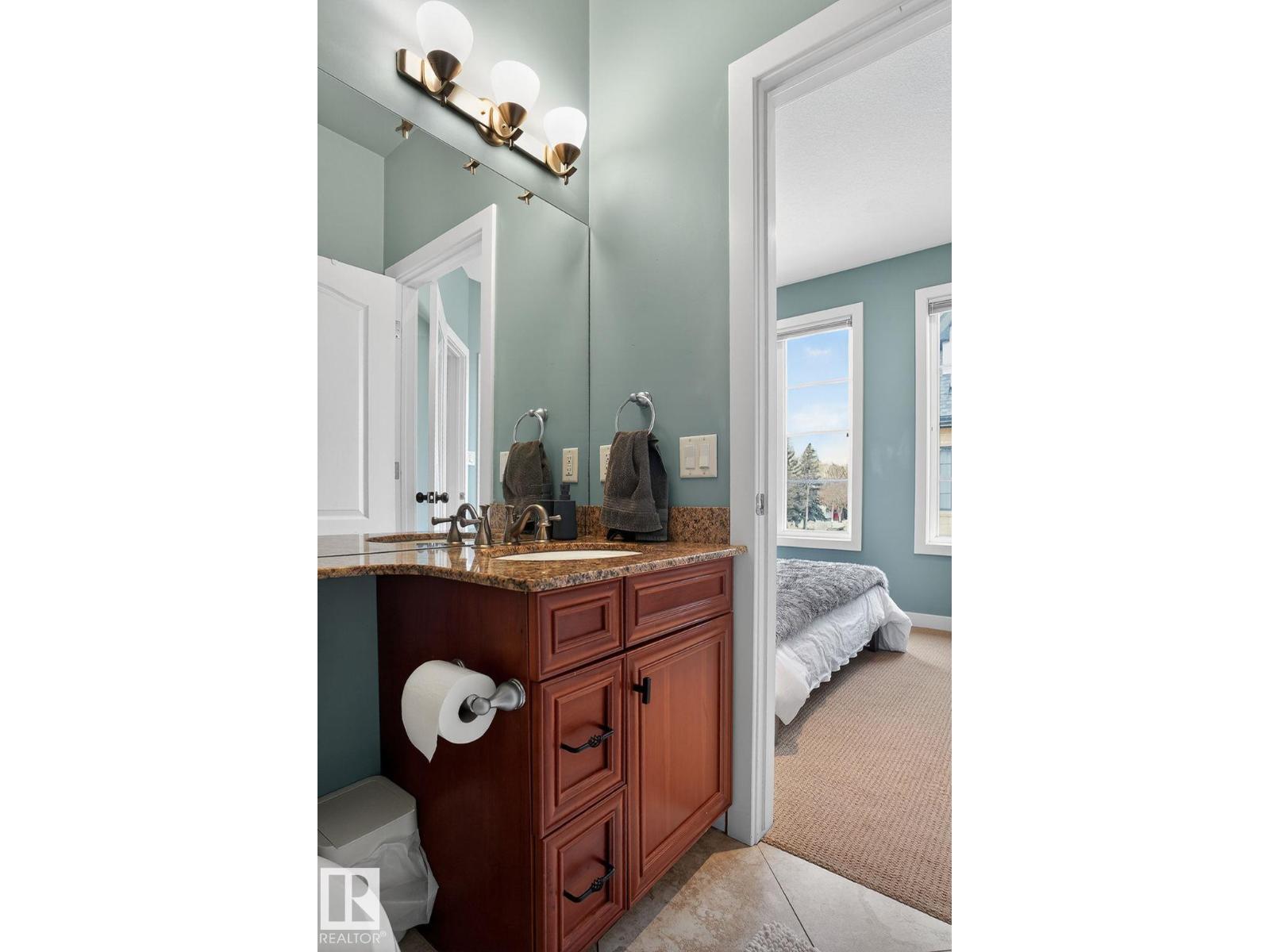 #1 9561 143 ST NW NW, Edmonton