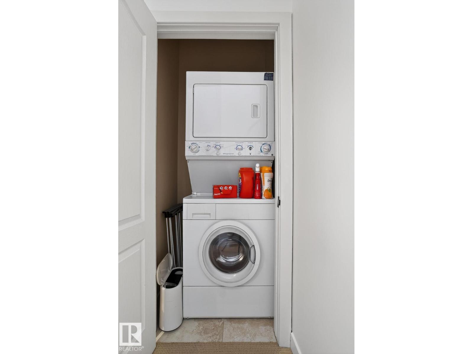 #1 9561 143 ST NW NW, Edmonton