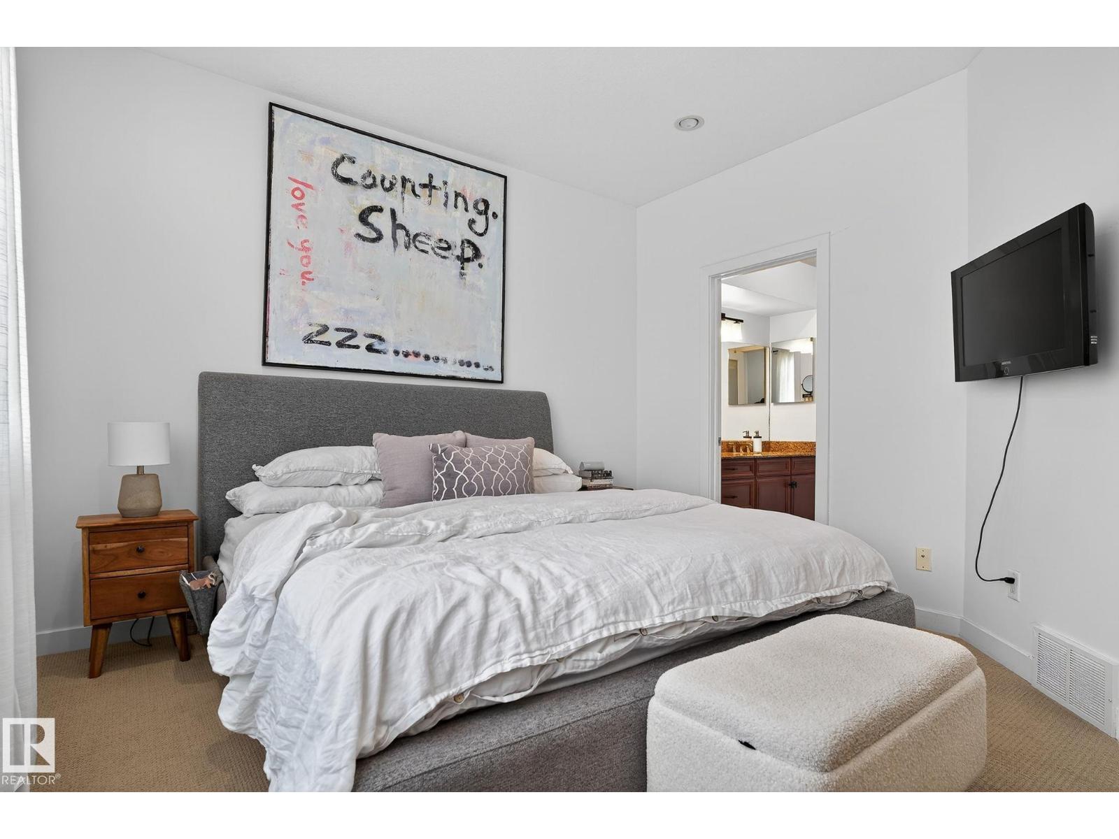 #1 9561 143 ST NW NW, Edmonton