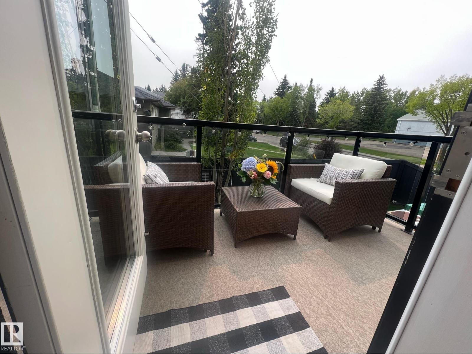 #1 9561 143 ST NW NW, Edmonton