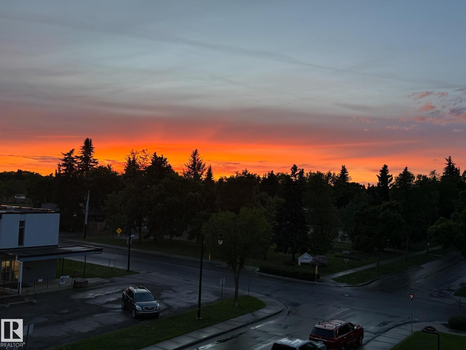 #1 9561 143 ST NW NW, Edmonton