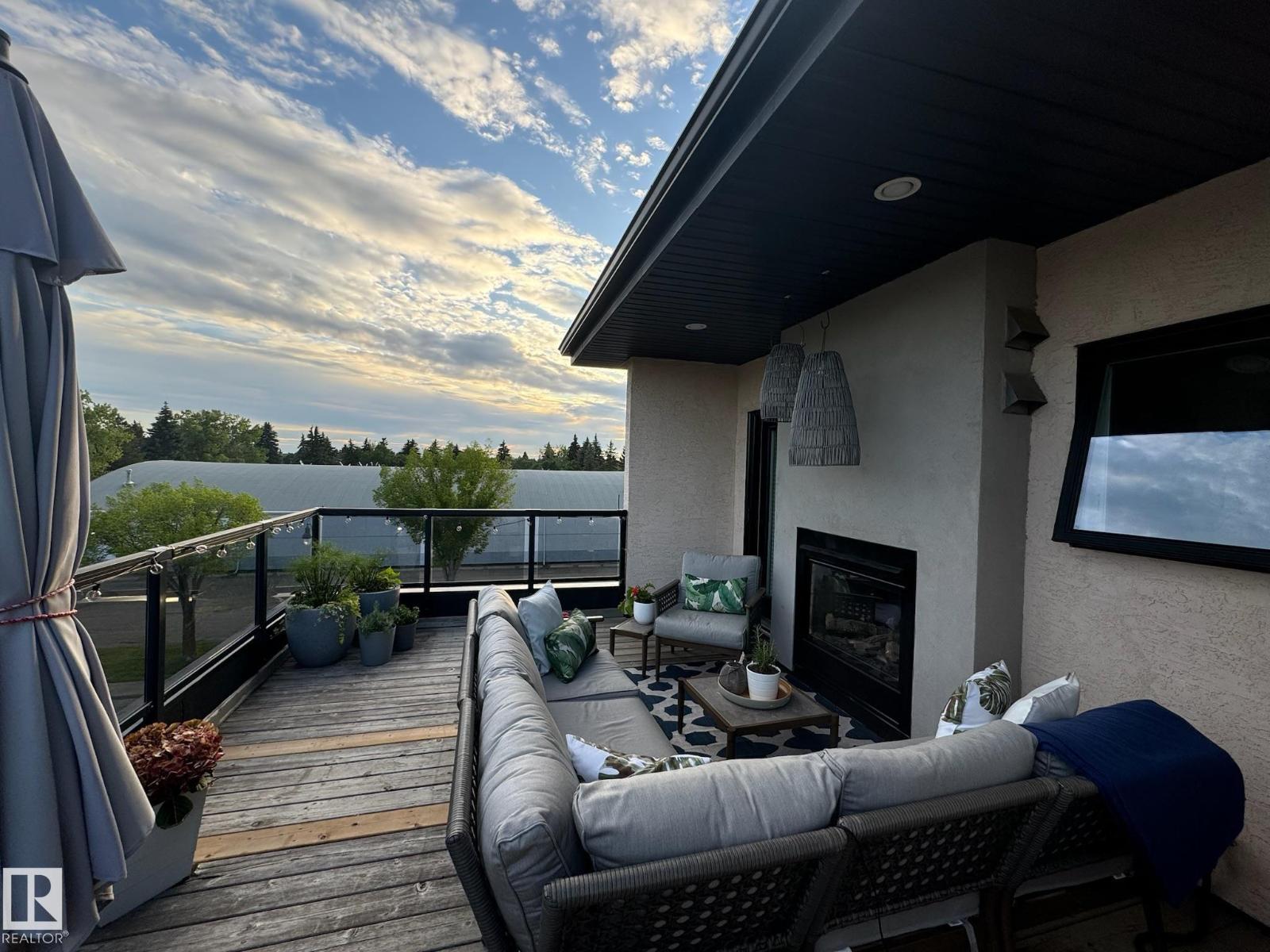 #1 9561 143 ST NW NW, Edmonton