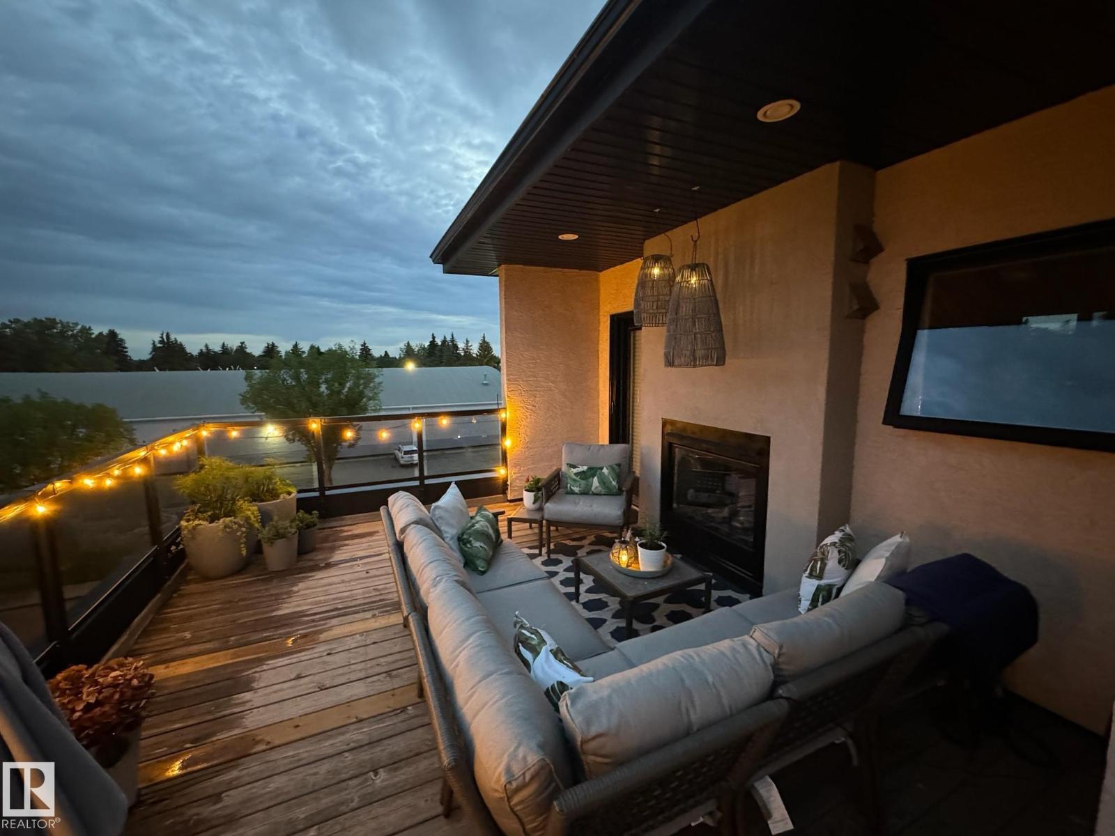 #1 9561 143 ST NW NW, Edmonton