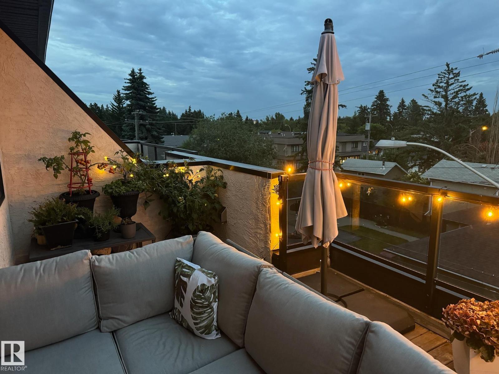 #1 9561 143 ST NW NW, Edmonton