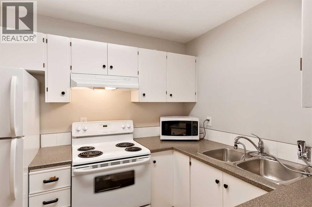 106, 6108 53 Street - Photo 5 of 21, Olds, Alberta