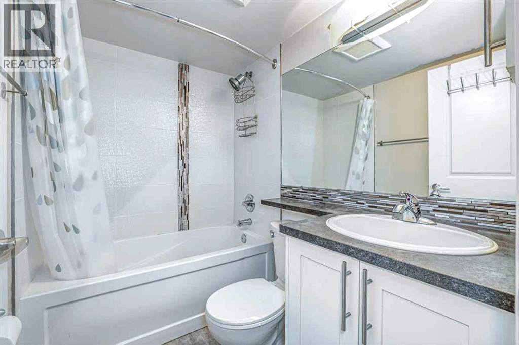 Single Family House for Sale in    Avenue SW Mission Calgary 