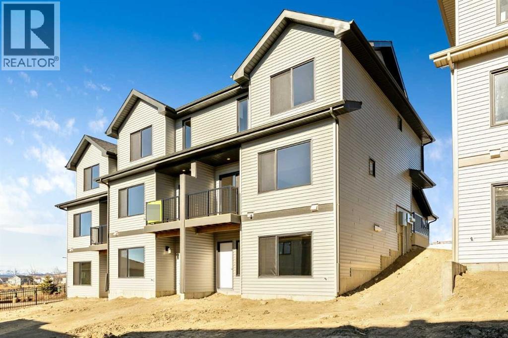 362 Heritage Boulevard - Photo 3 of 21, Cochrane, Alberta