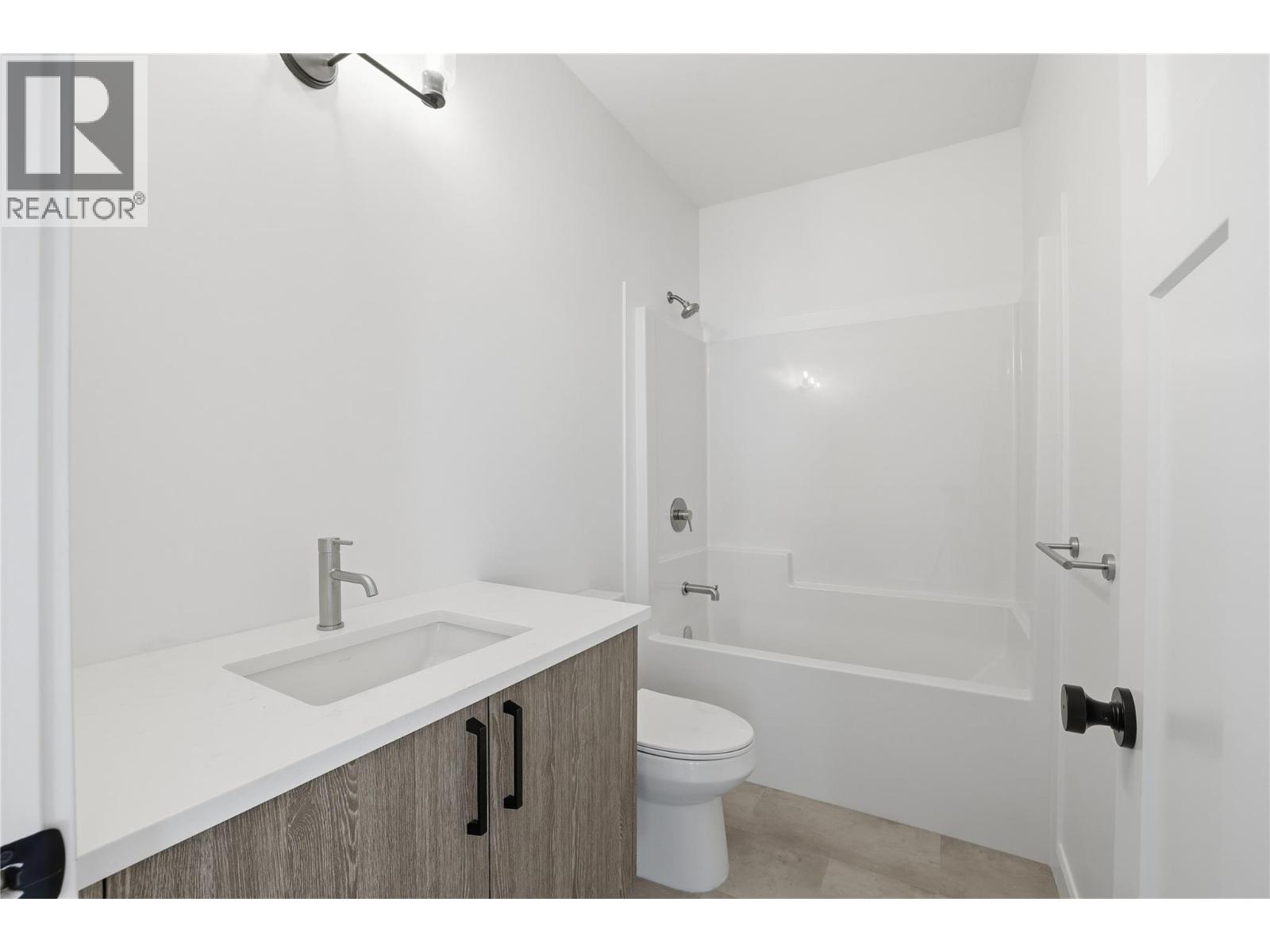 12 Monashee Way, Big White