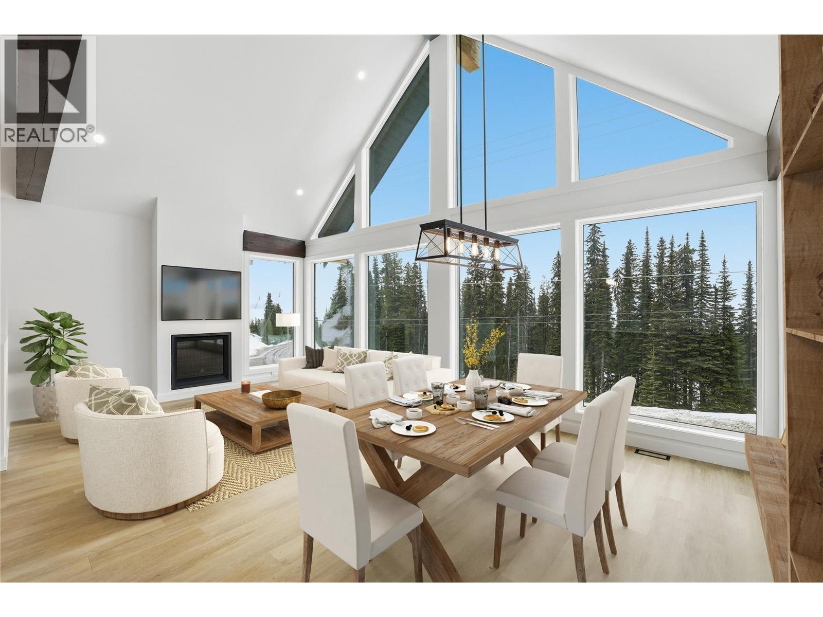 12 Monashee Way, Big White