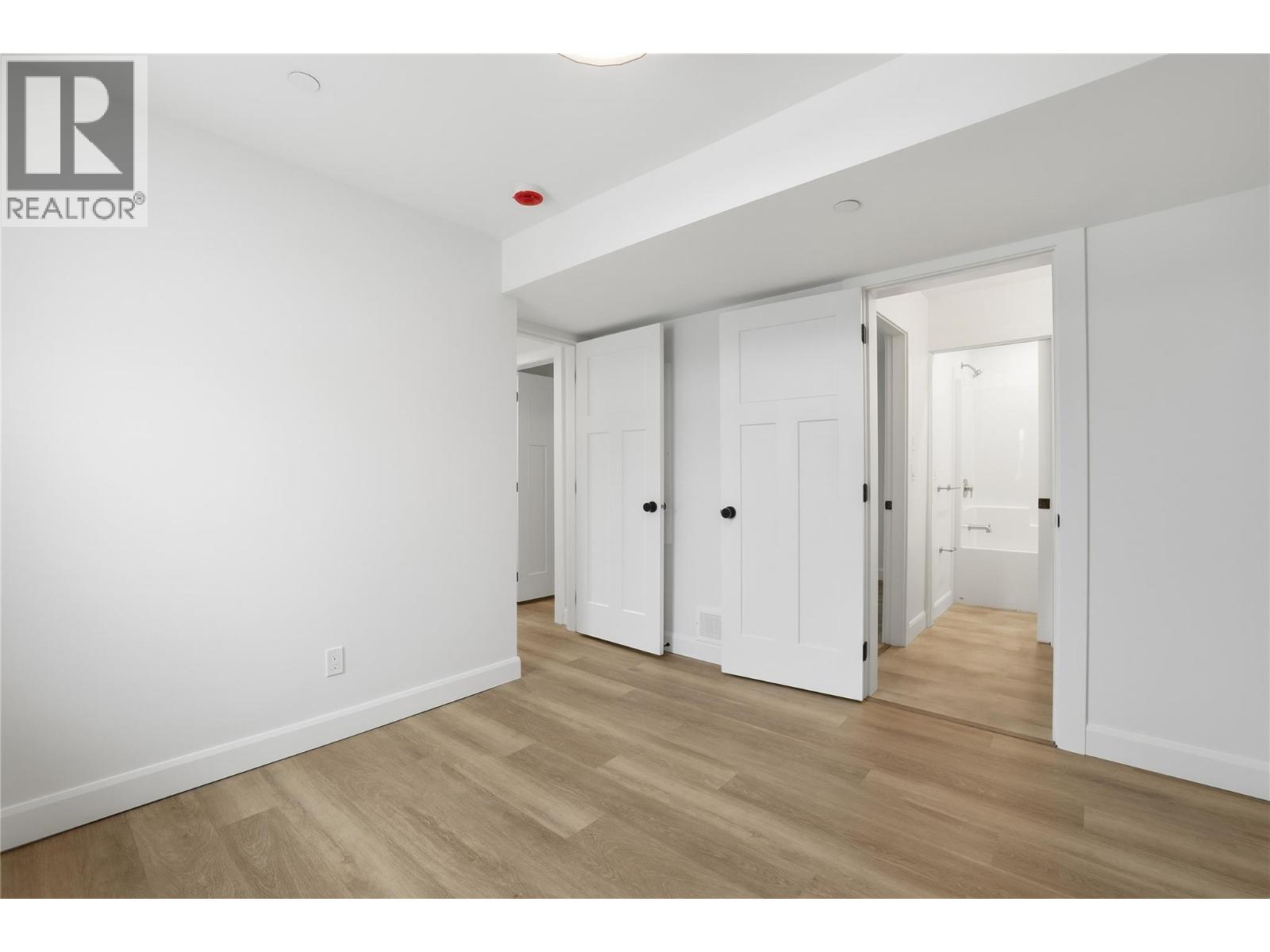 12 Monashee Way, Big White