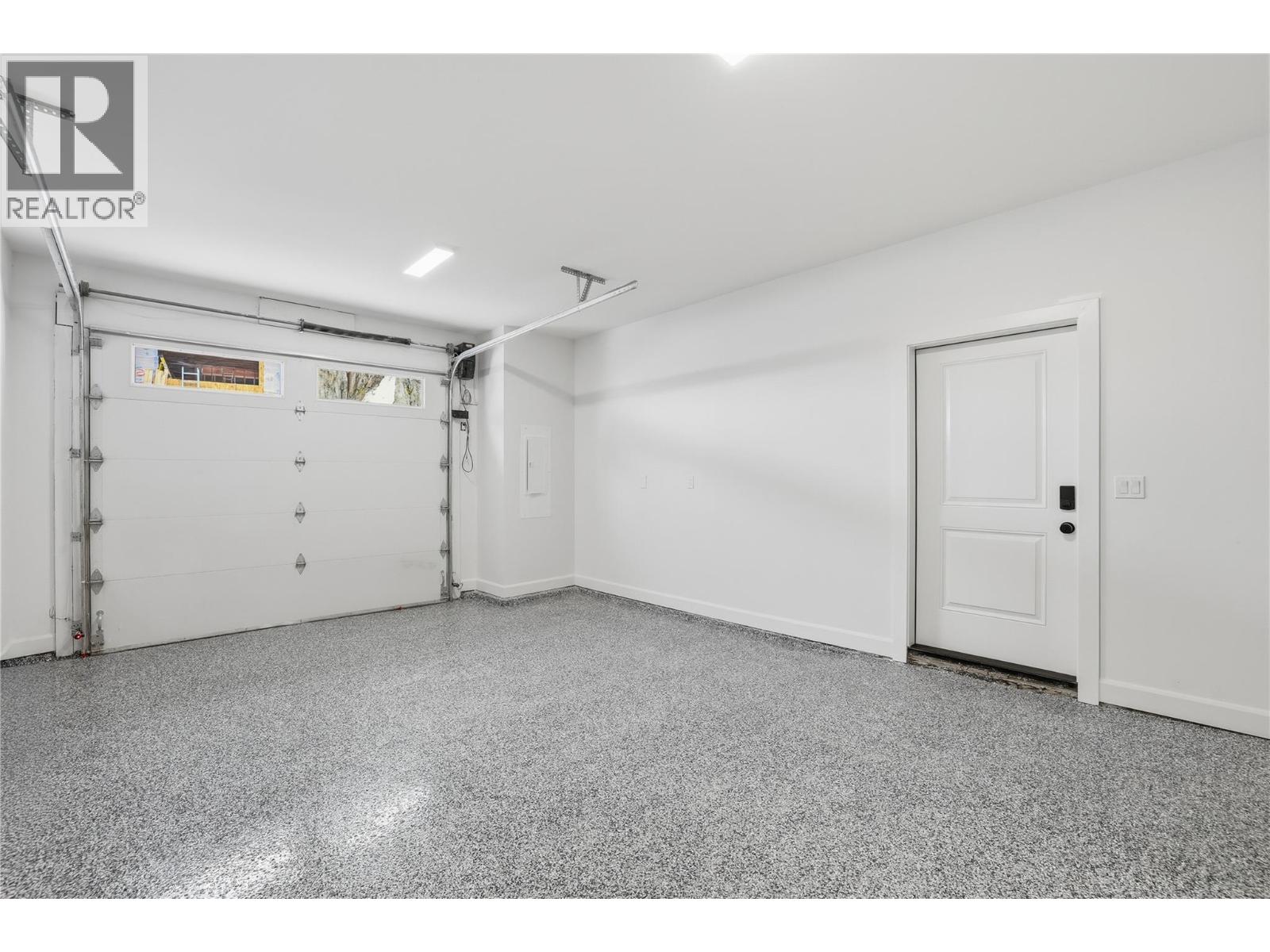 12 Monashee Way, Big White