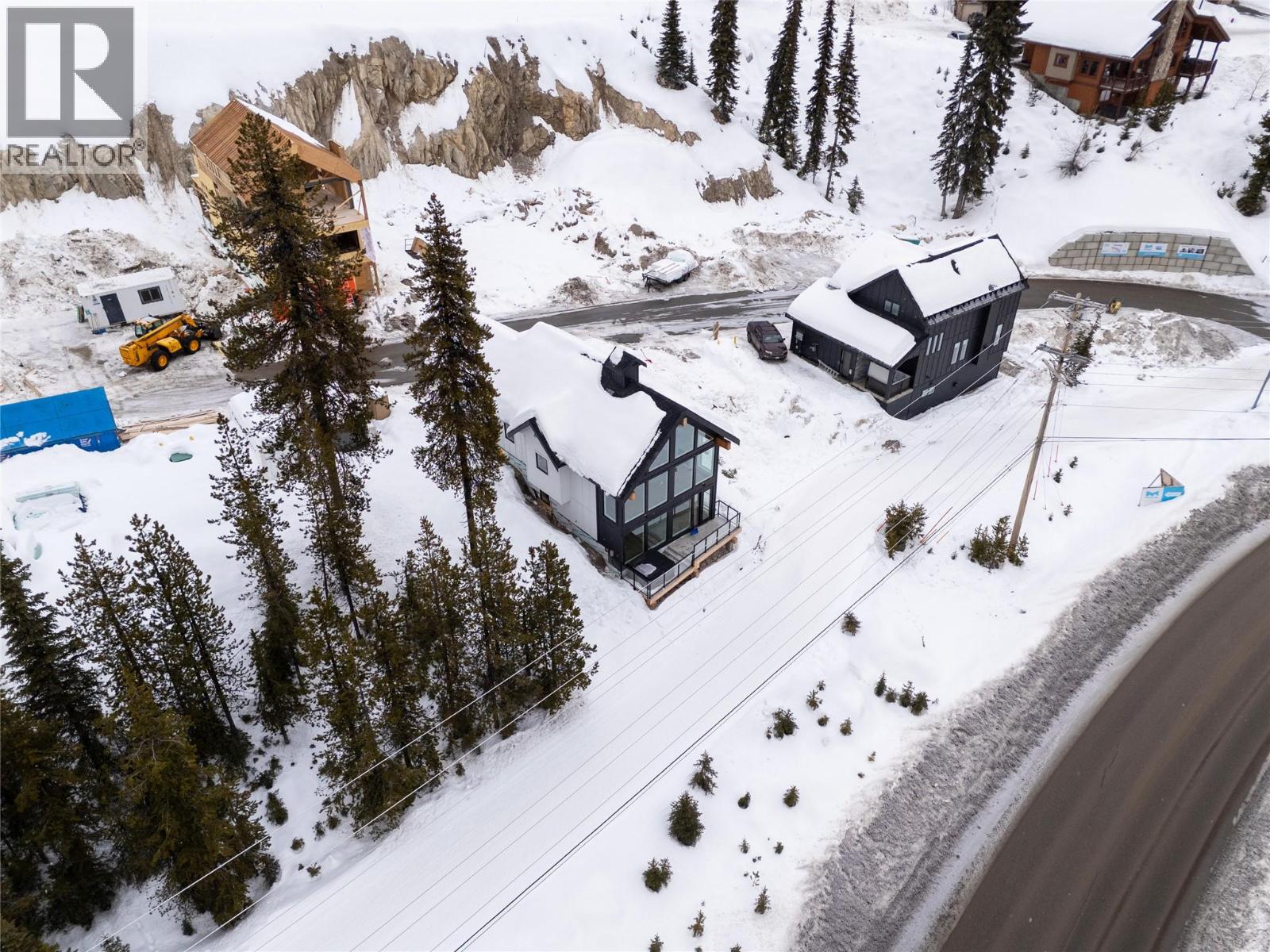 12 Monashee Way, Big White