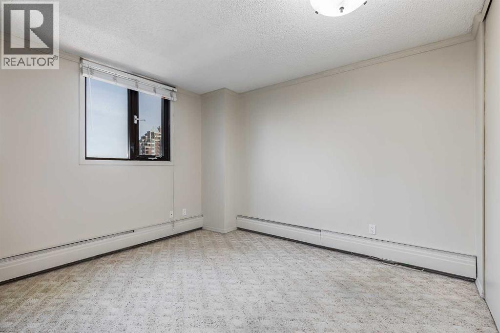 Single Family House for Sale in    Avenue SW Eau Claire Calgary 