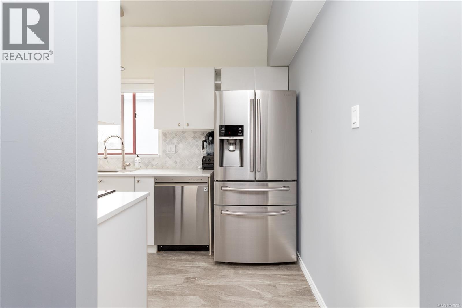 #408 520 DUNEDIN ST - 10