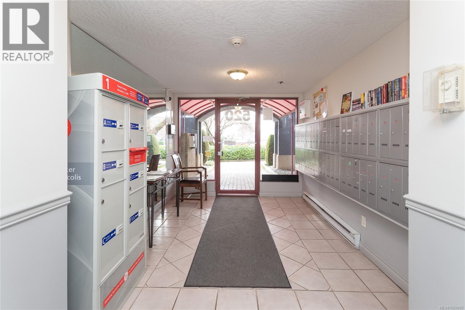 #408 520 DUNEDIN ST - Image 2