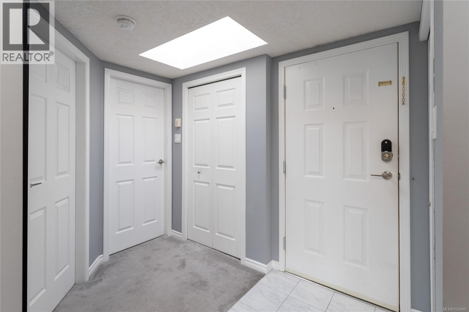 #408 520 DUNEDIN ST - 4