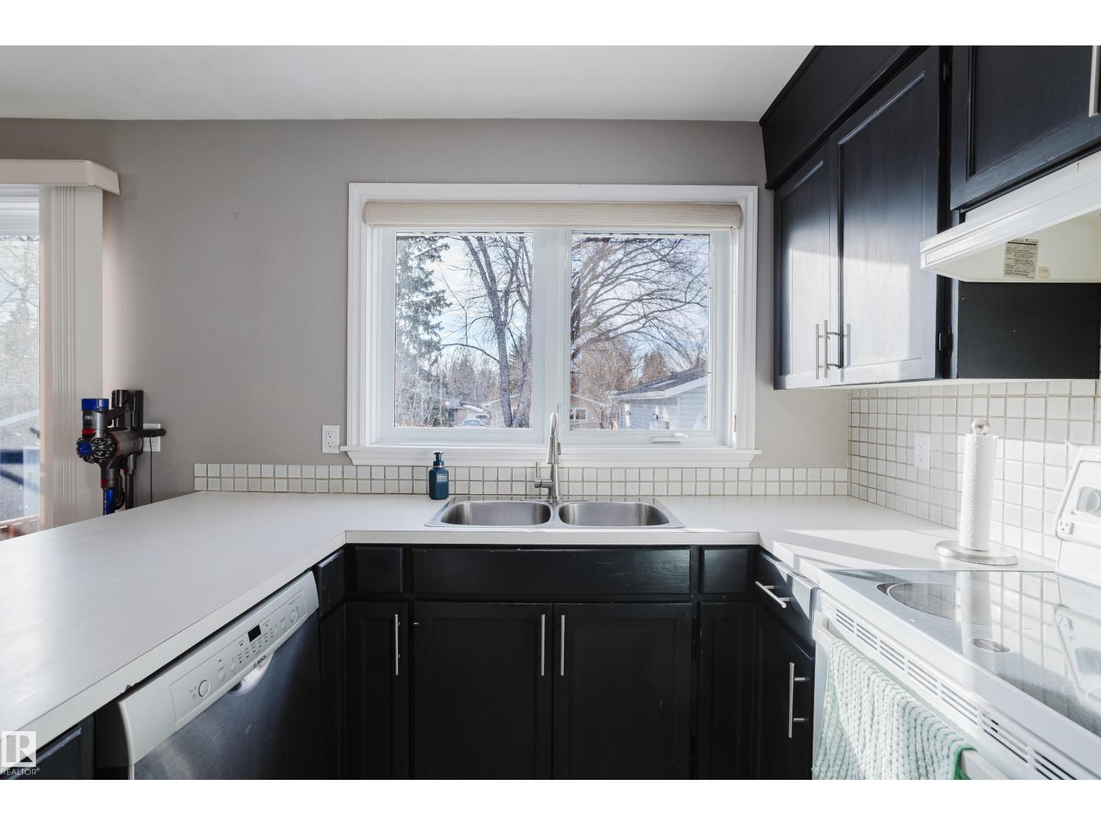 63 Merrywood CR, Sherwood Park