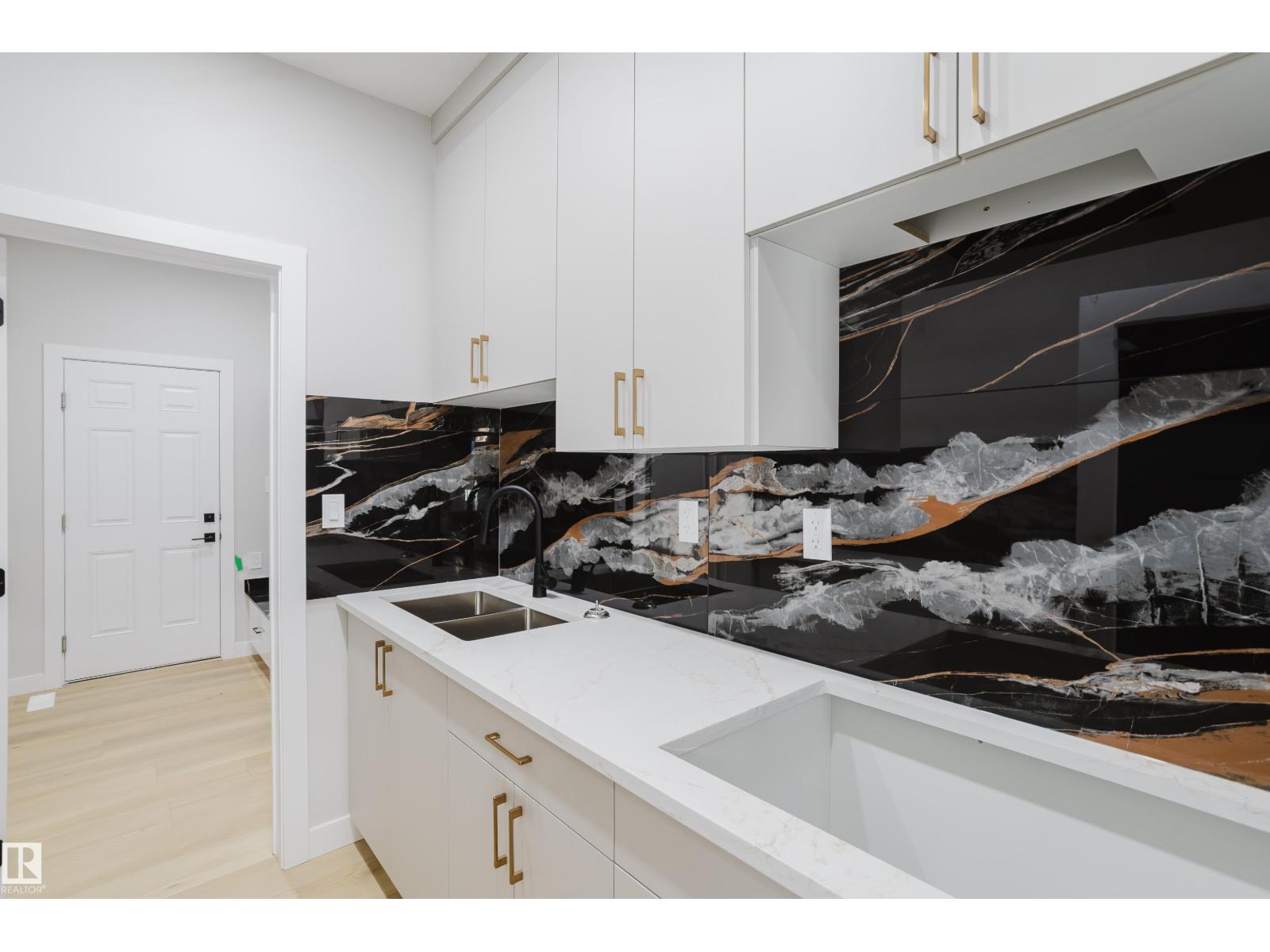 15108 14 ST NW, Edmonton