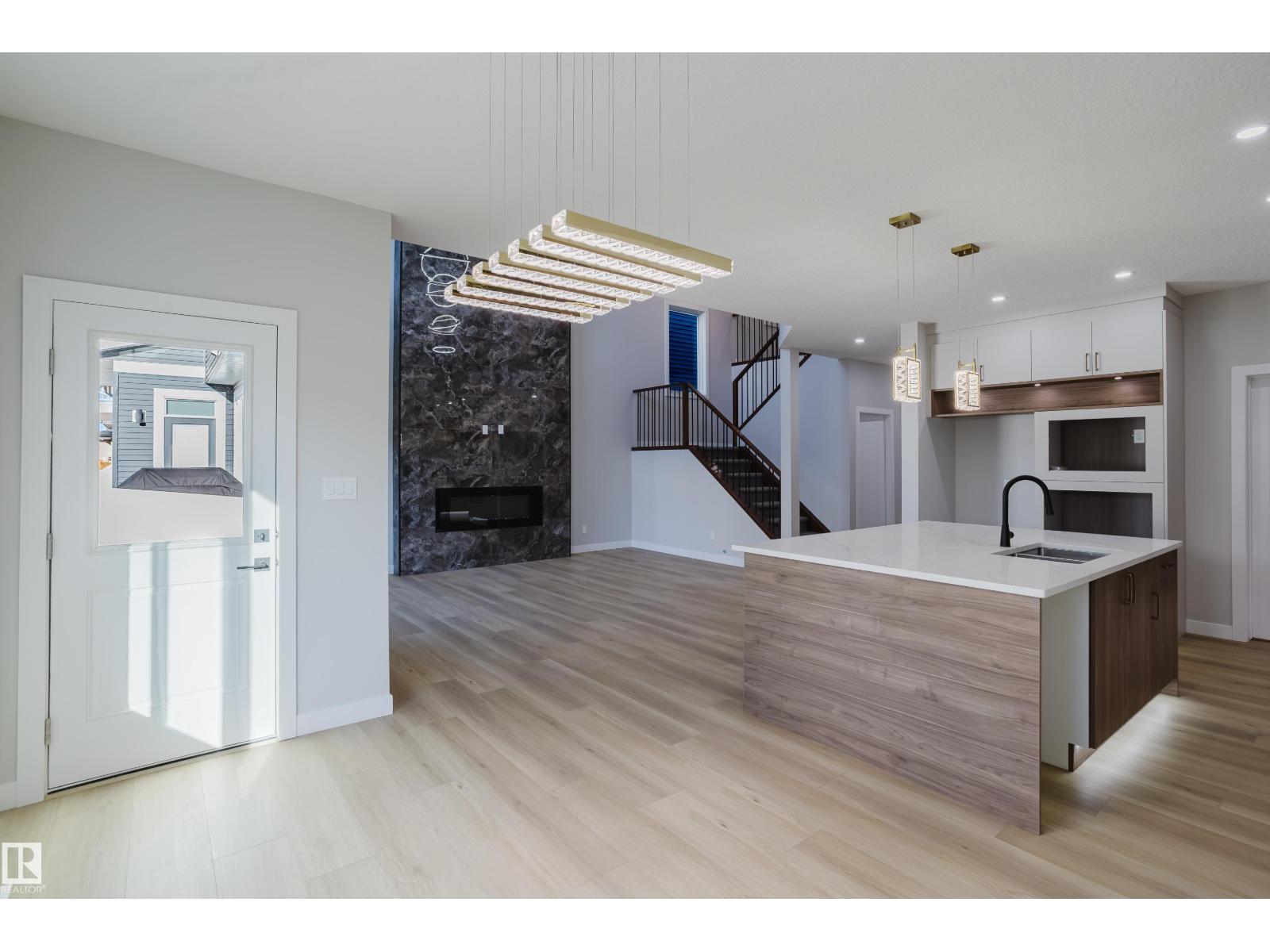 15108 14 ST NW, Edmonton