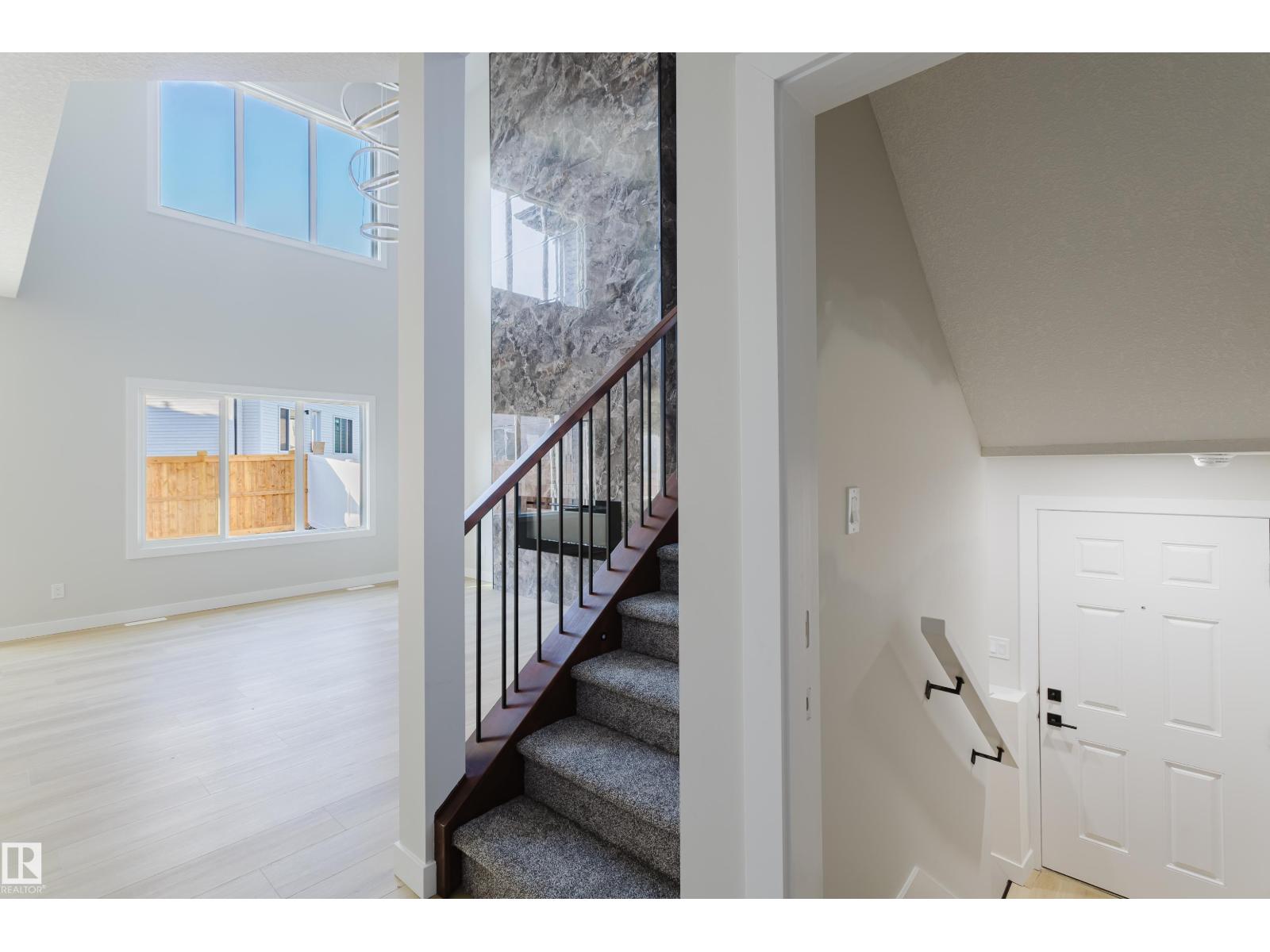 15108 14 ST NW, Edmonton