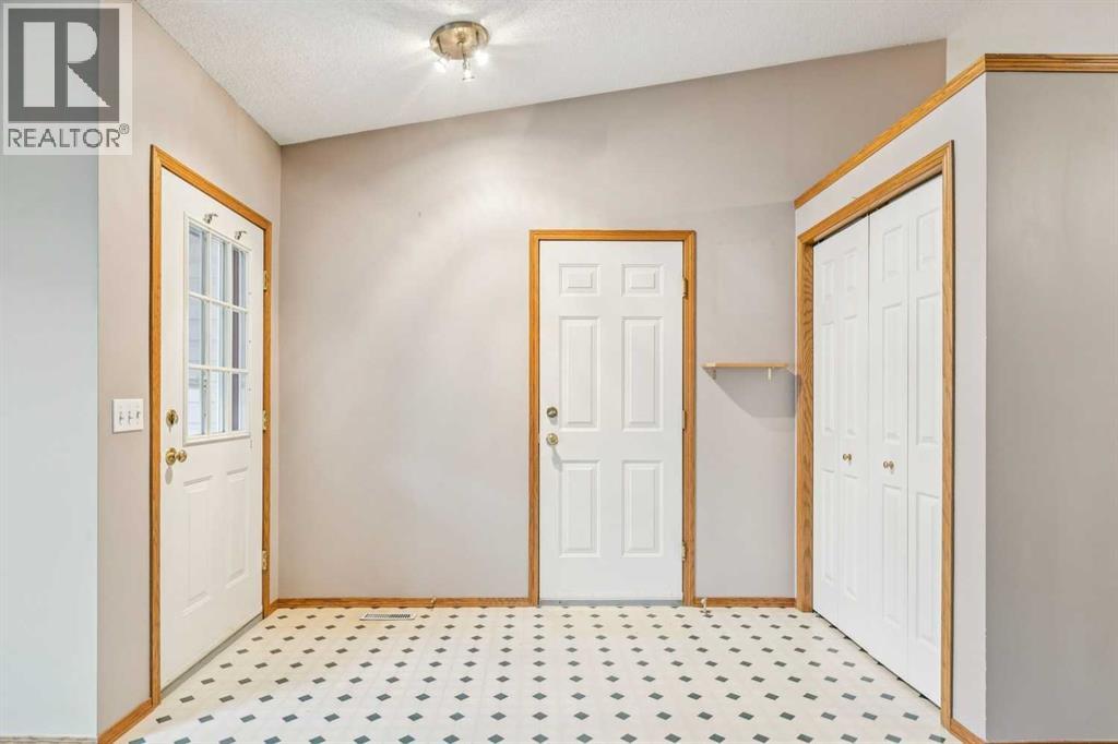 Single Family House Bungalow for Sale in  Harvest Oak Circle NE Harvest Hills Calgary 