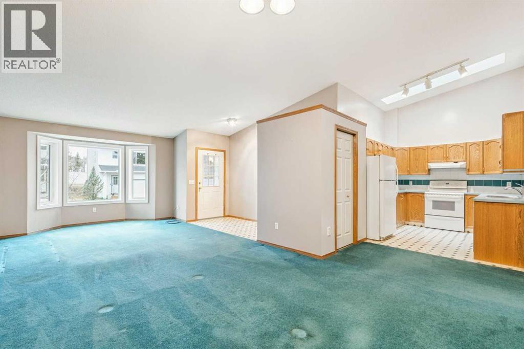 Single Family House Bungalow for Sale in  Harvest Oak Circle NE Harvest Hills Calgary 