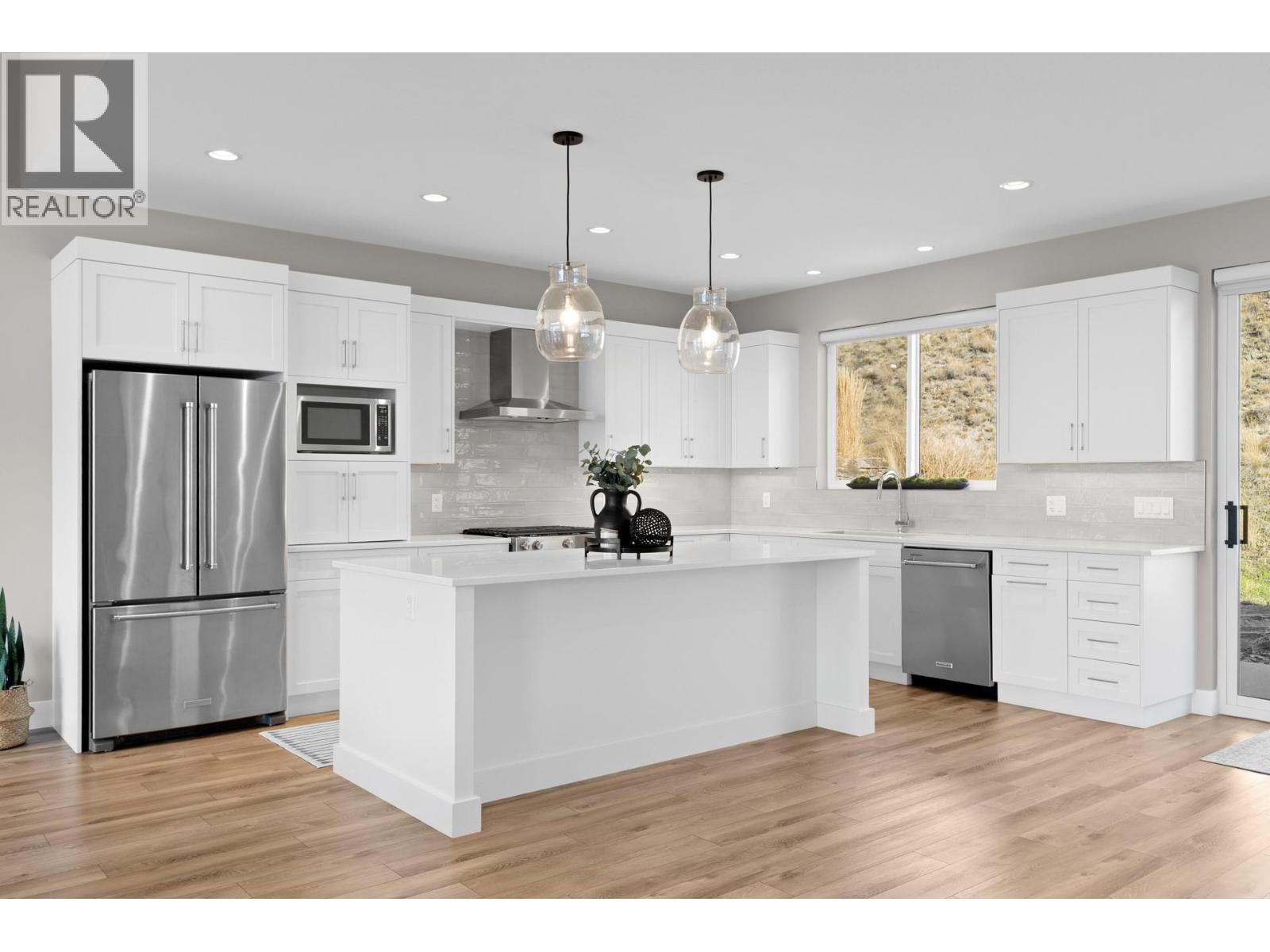 3605 Mckinley Beach Drive, Kelowna