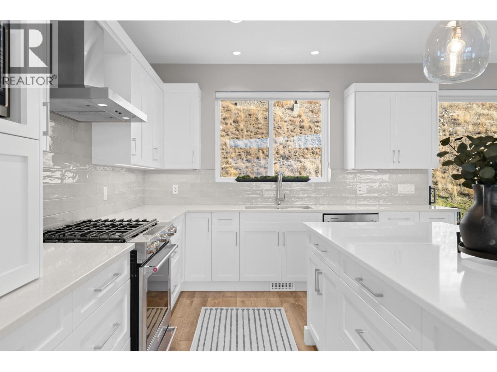 3605 Mckinley Beach Drive, Kelowna