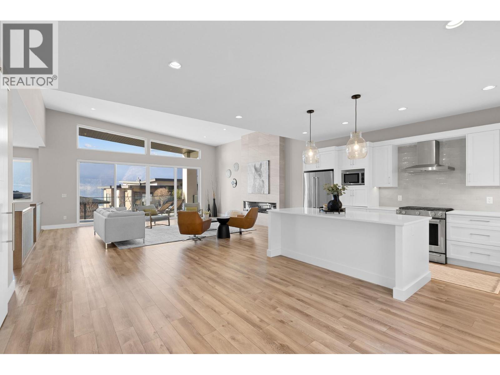 3605 Mckinley Beach Drive, Kelowna