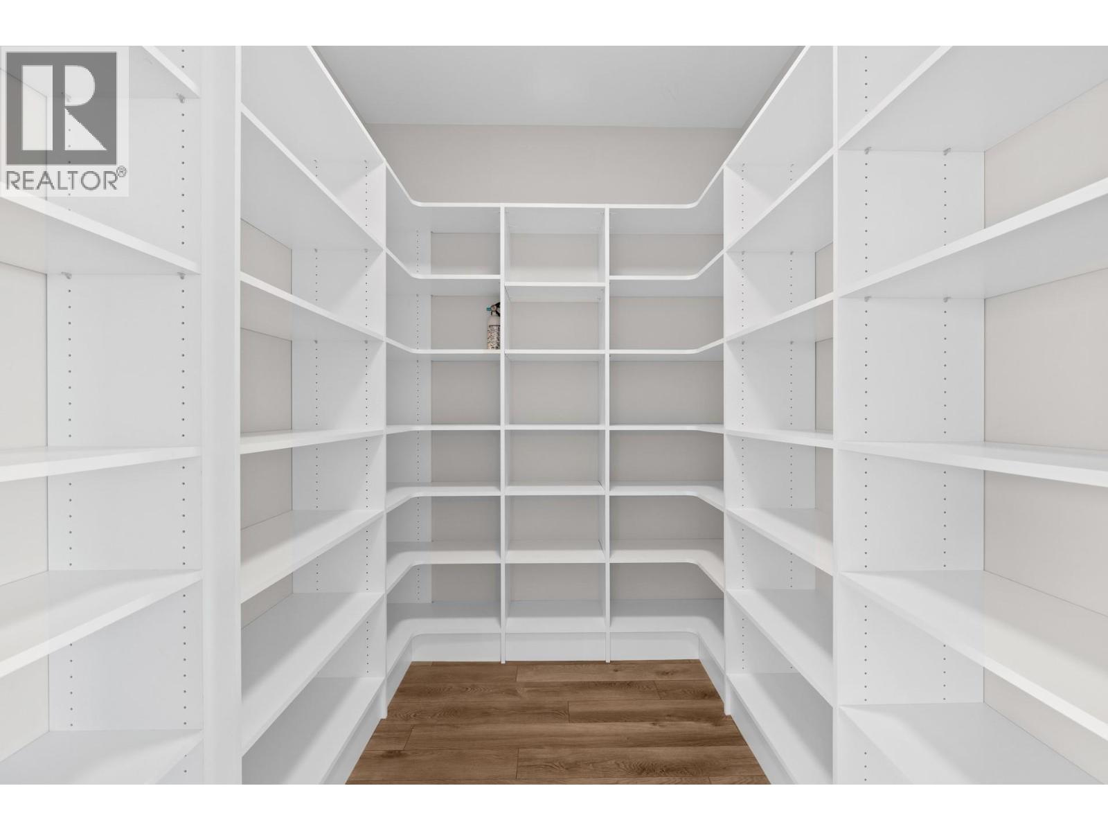 3605 Mckinley Beach Drive, Kelowna